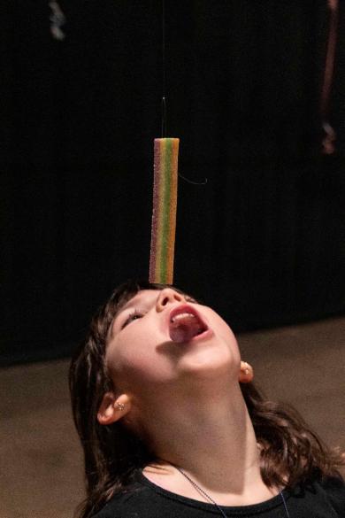 30402